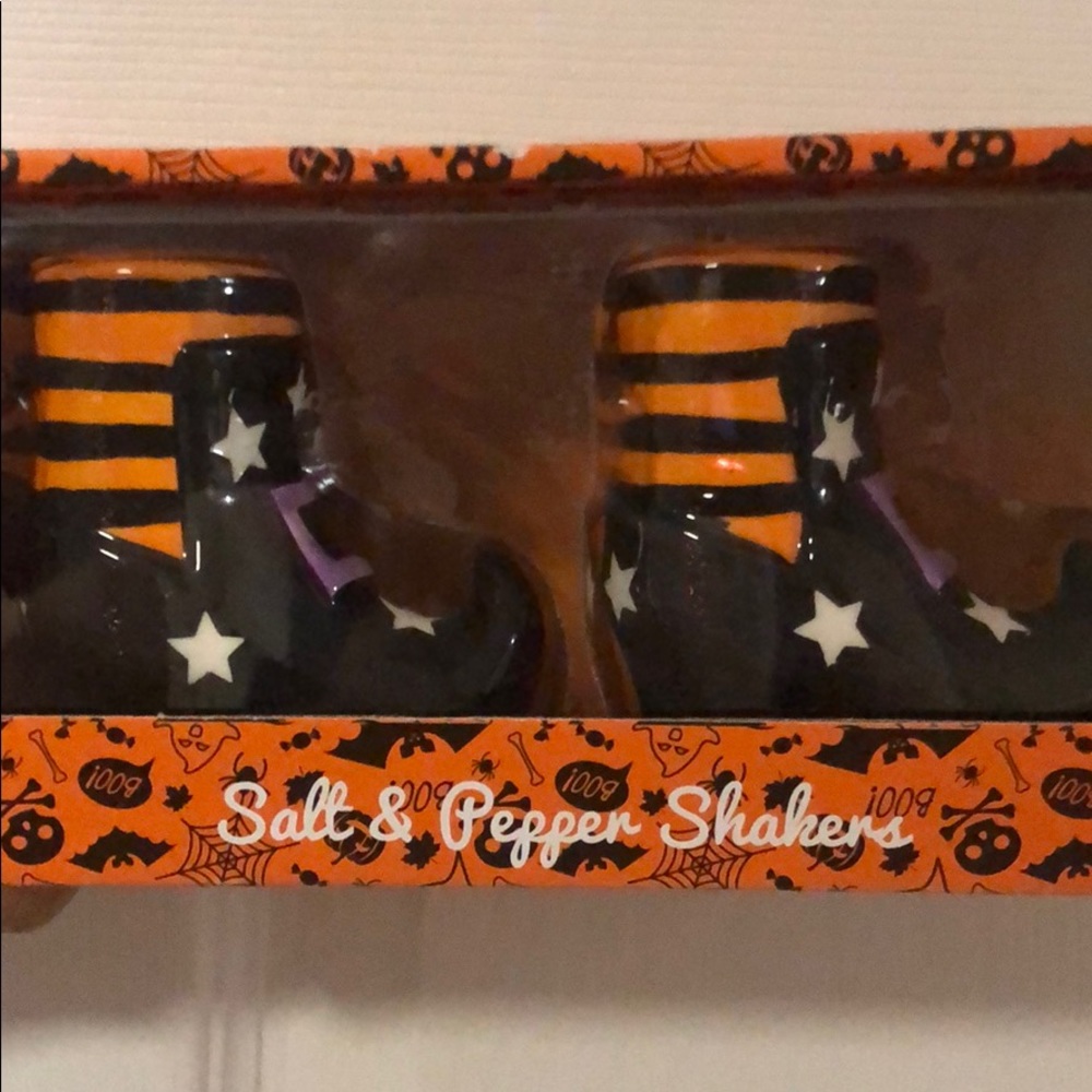 Halloween witch boots salt and pepper shaker